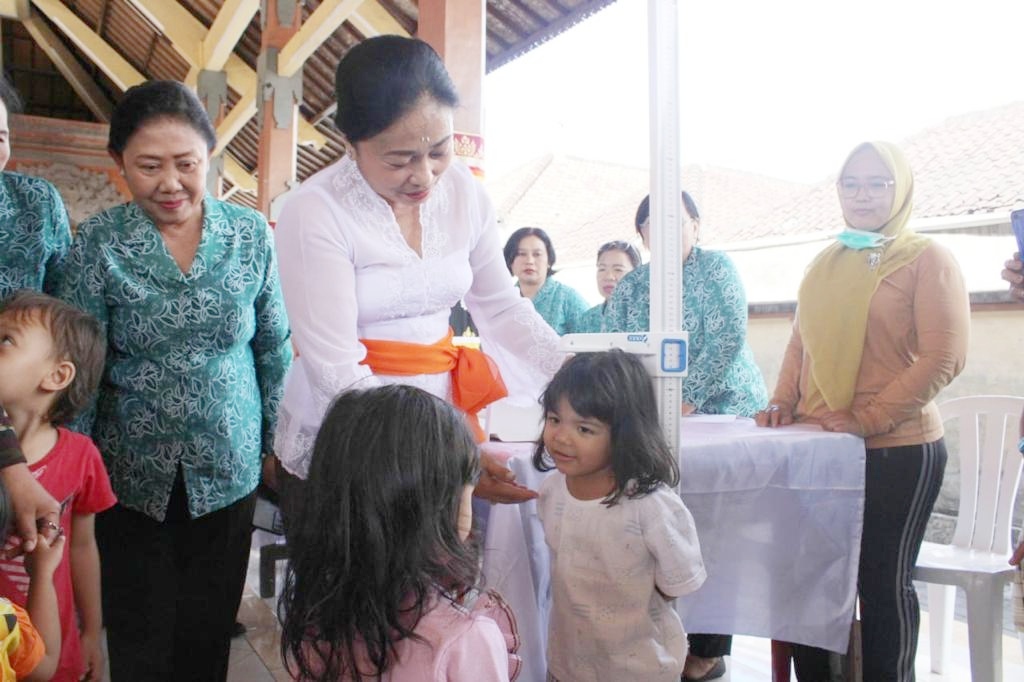 Sagung Antari Jaya Negara Resmi Tutup Rangkaian Posyandu Paripurna Kecamatan Denpasar Selatan