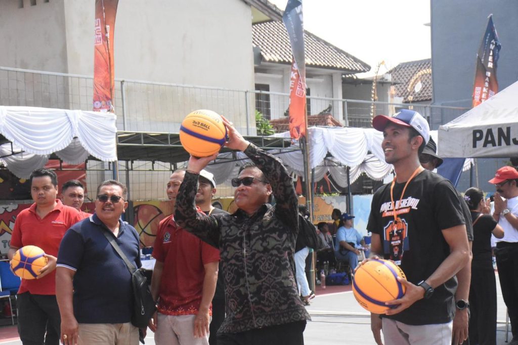 Sekda Alit Wiradana Buka Turnamen Panjer Basketball 3X3