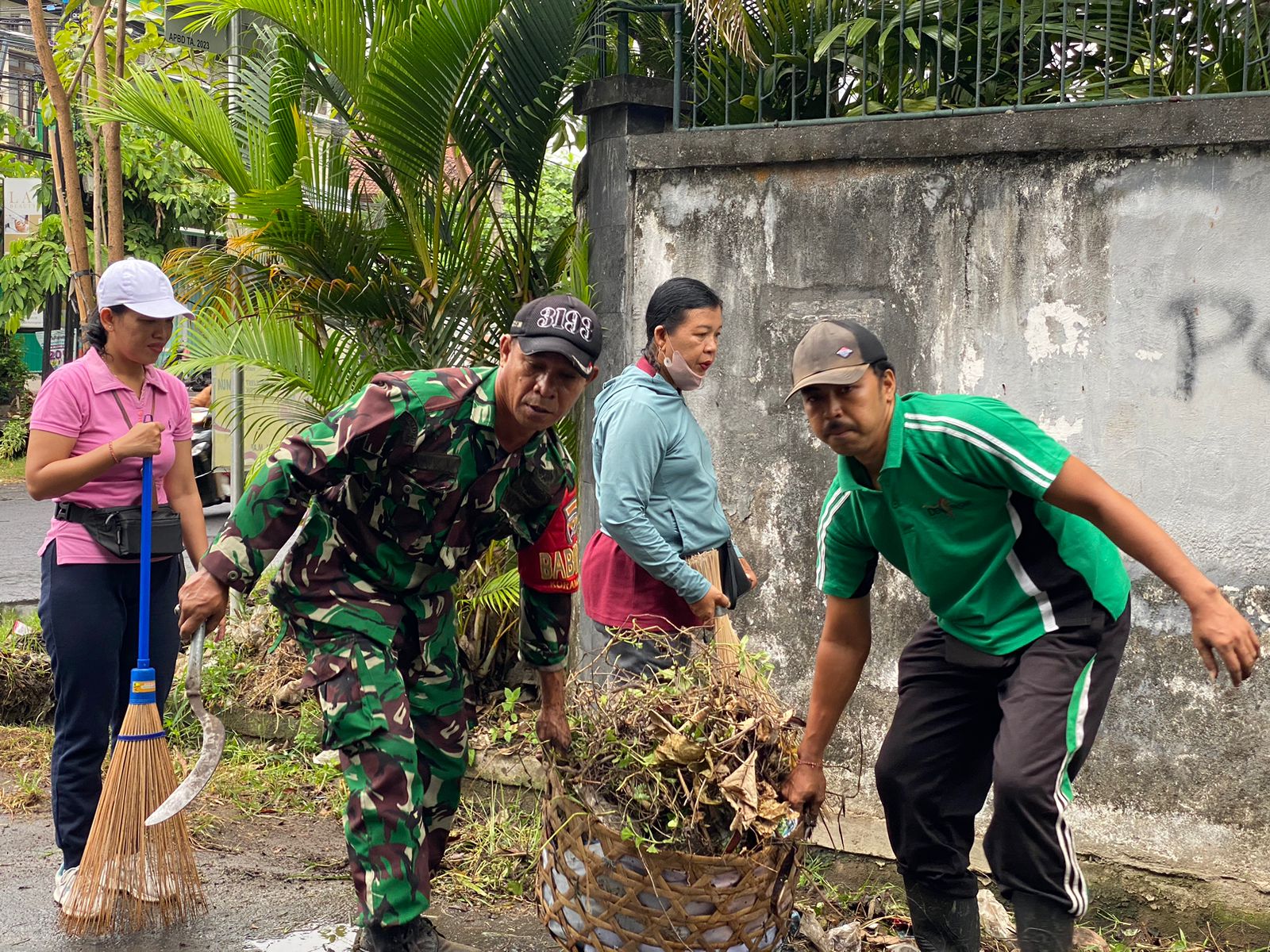 “JUMPA BERLIAN” Kelurahan Panjer Jaga Lingkungan Tetap Bersih